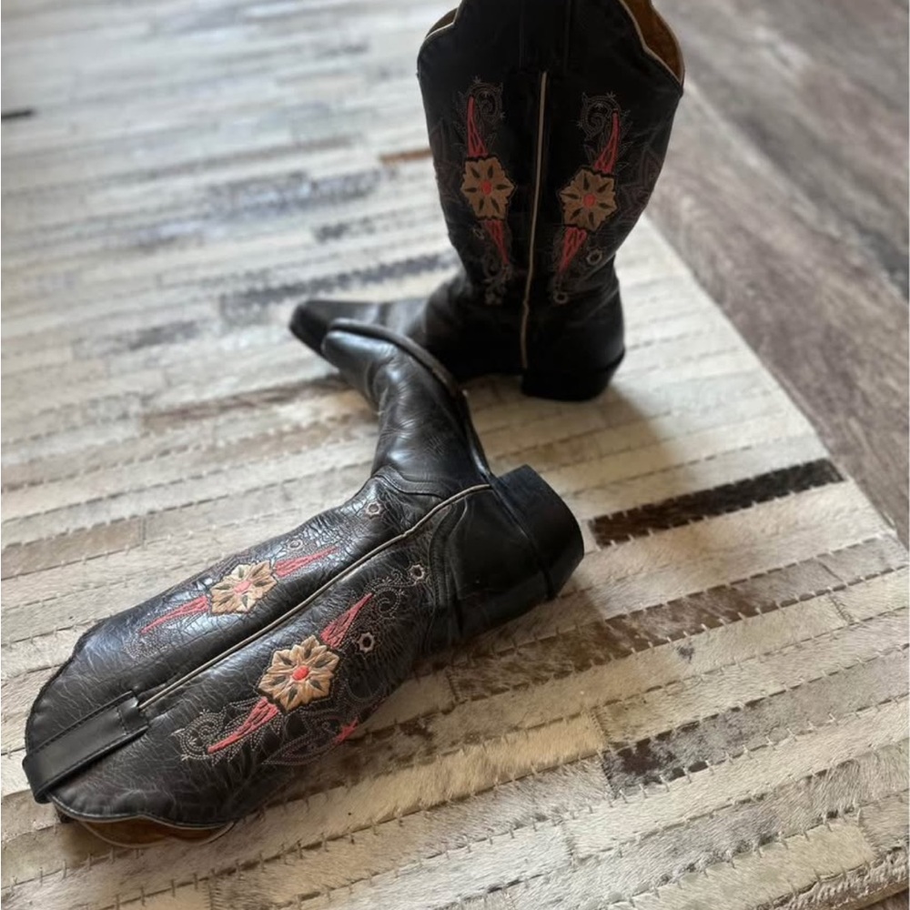 J.B. Dillon Black and Red Embroidered Heeled Boots